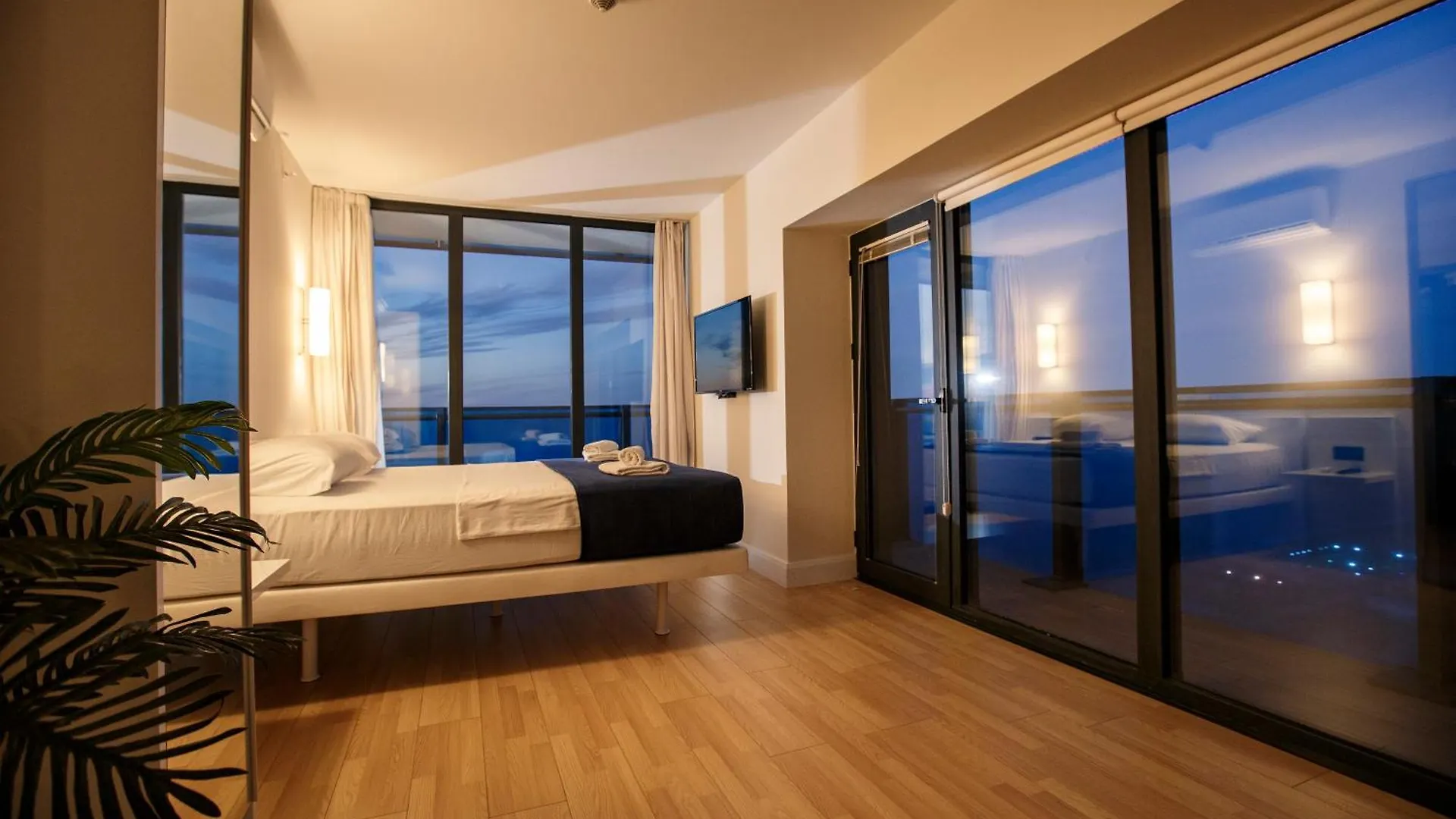 Panoramic Sea View Aparthotel In Orbi City Batum